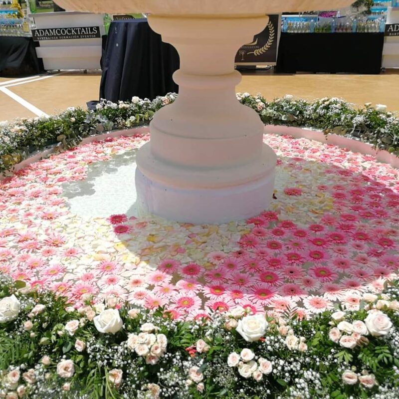 Fuente con flores